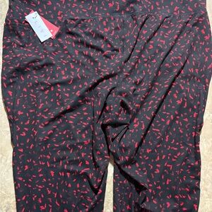 Brand New Lane Bryant plus size red+black LIVI leggins size 26/28